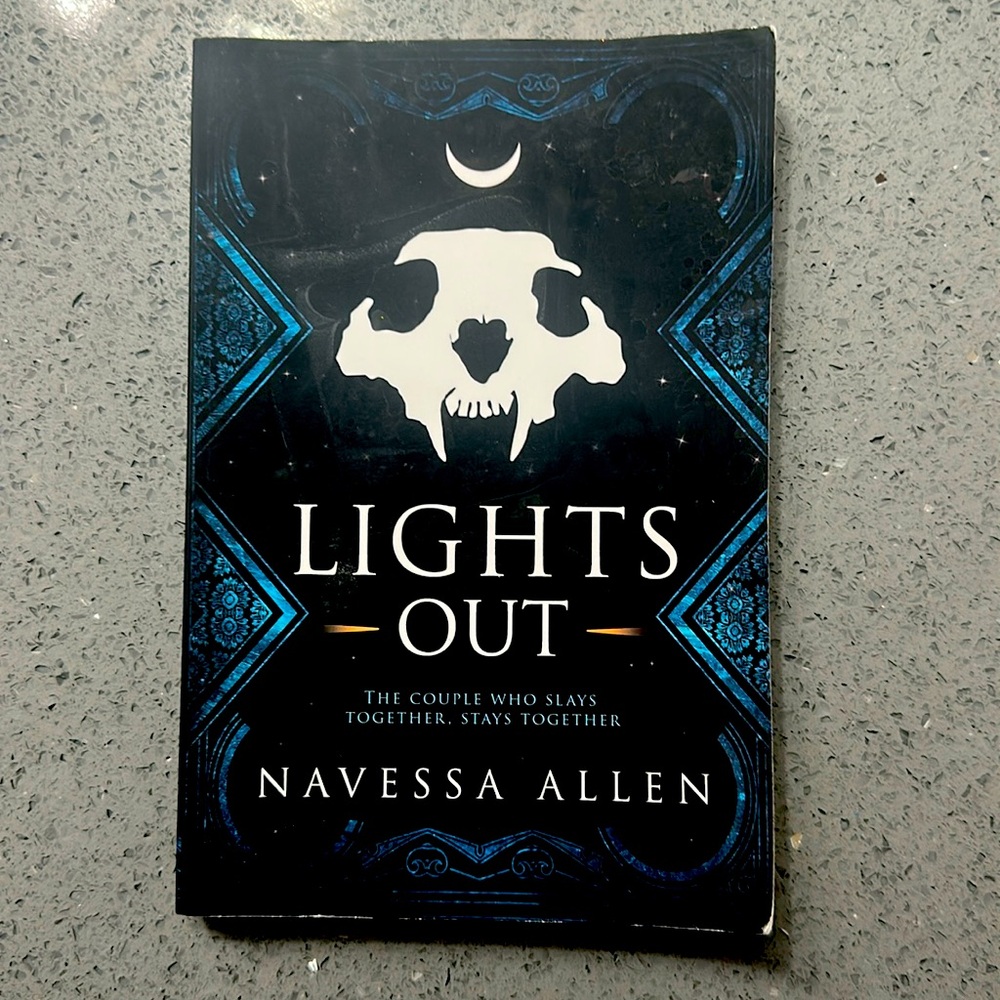 Lights Out by Navessa Allen Book